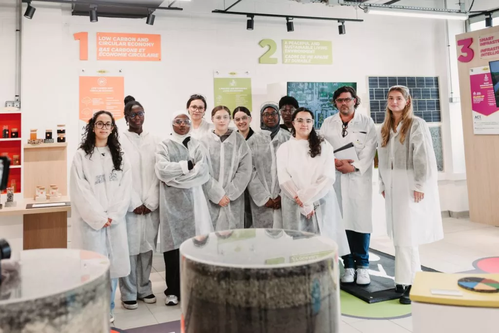 Rev'elles au core center