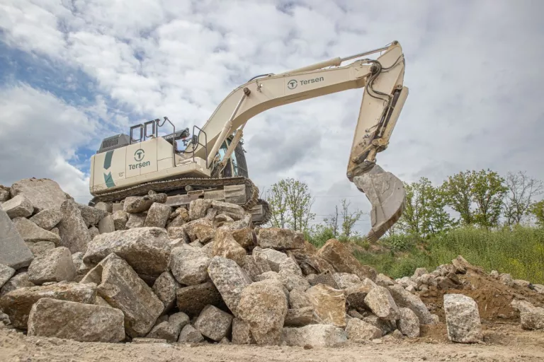 Illustration of Recycling &amp; Reusing