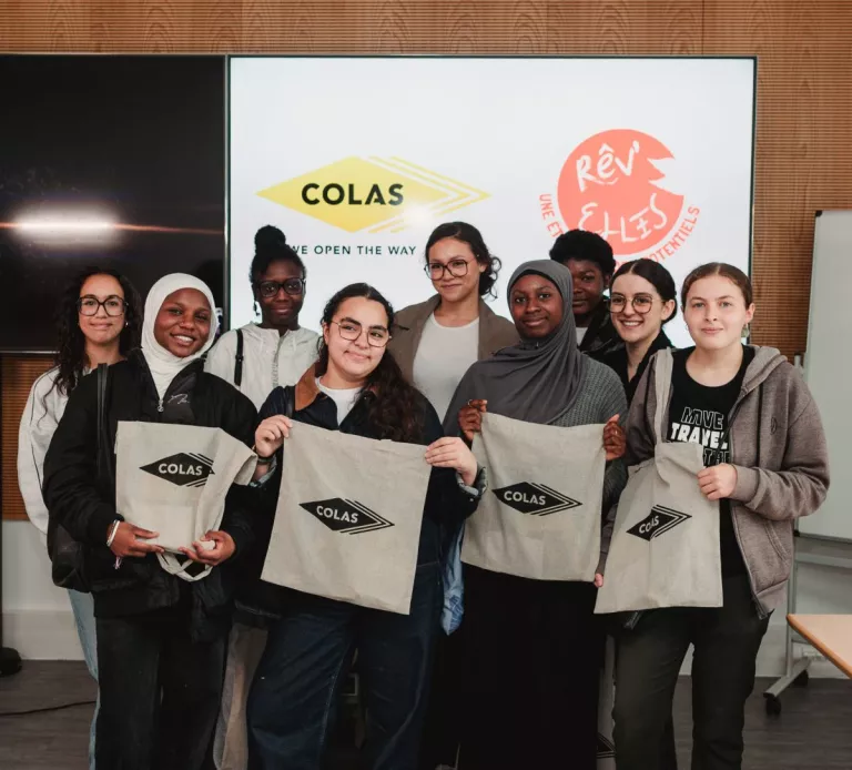 Illustration of Colas Foundation et Rêv’Elles : des rencontres inspirantes entre collaborateurs et jeunes femmes de milieux populaires