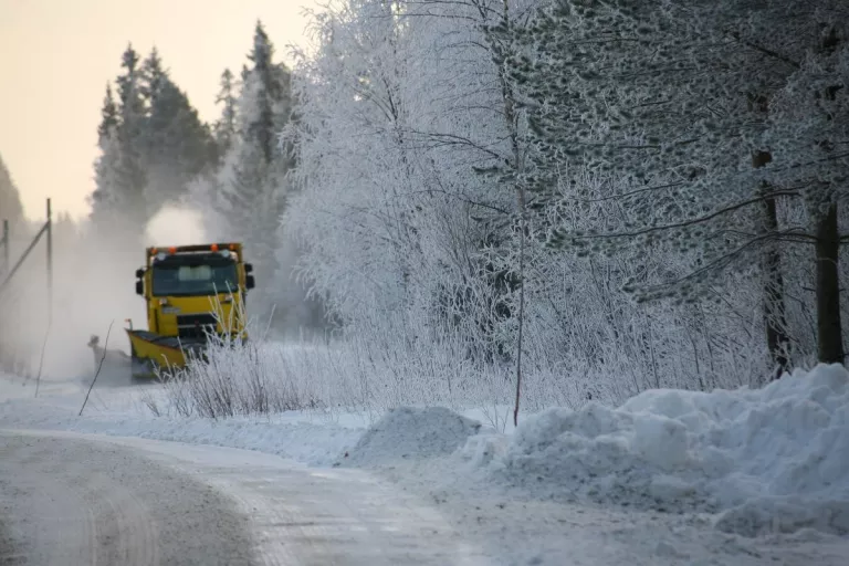 Entretien hivernal des routes en Finlande