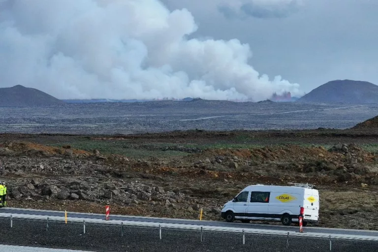 Éruption volcanique sur le chantier de la route 41 - Islande