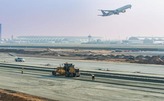 Extension de l’aéroport de Bangkok - Pose d'enrobé