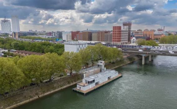 Réaménagement d'une caserne de pompiers en un commissariat 
