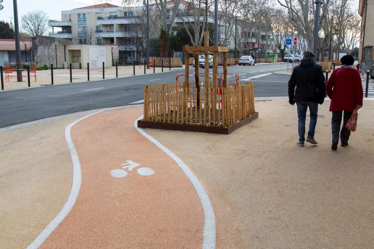 Aménagement urbain Piste cyclable en Urbalith à MIRAMAS