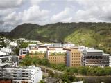 À Saint-Denis, Colas participe à la construction du futur bâtiment hospitalier dédié aux femmes, parents et enfants, un projet structurant pour l’offre de soins à La Réunion.