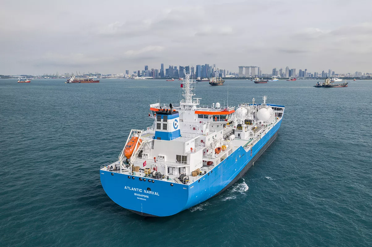 bitumen tankers at sea