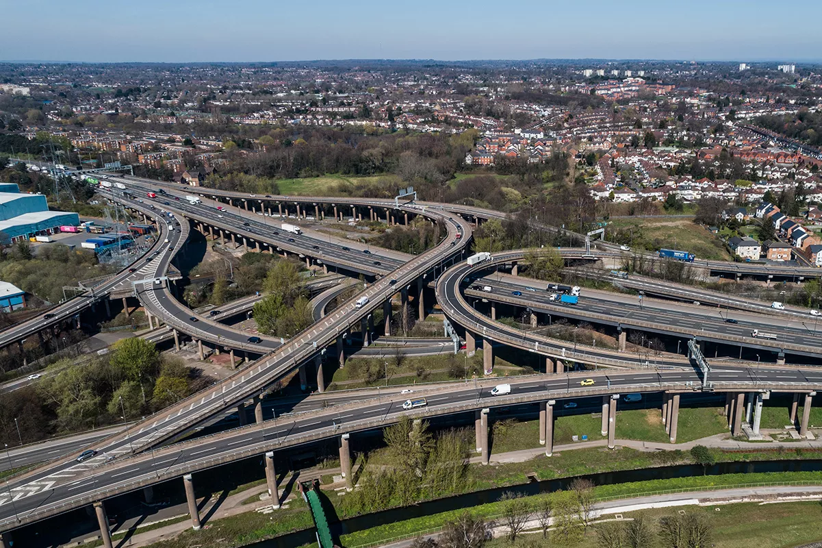 Several roads that intersect