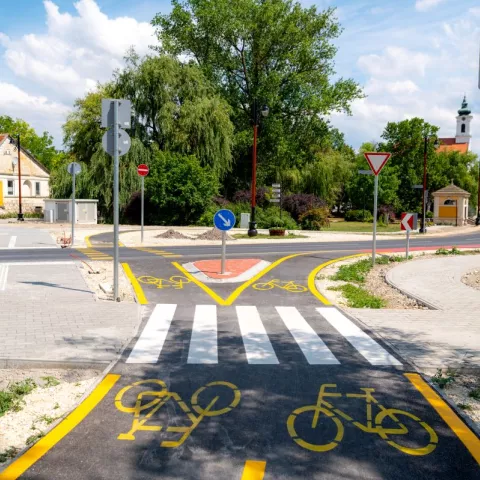 Illustration of Construction of a Cycle Path from Budapest