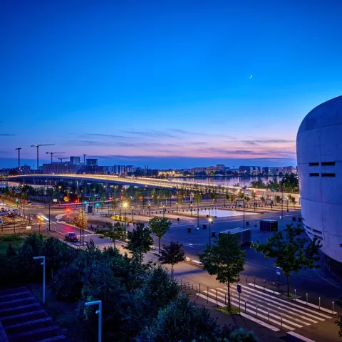 Illustration of Simone-Veil Bridge Resurfacing Project in Bordeaux