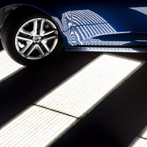 Illustration of Colas présente une nouvelle solution de signalisation dynamique  pour un meilleur partage de l’espace public  