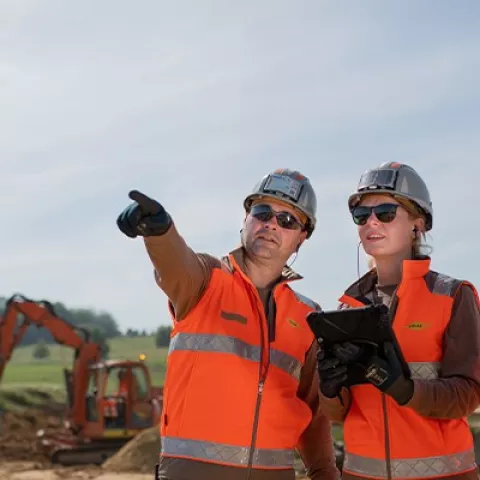 Illustration of Colas accélère le déploiement de Rockease, sa marketplace d’achat de matériaux de construction