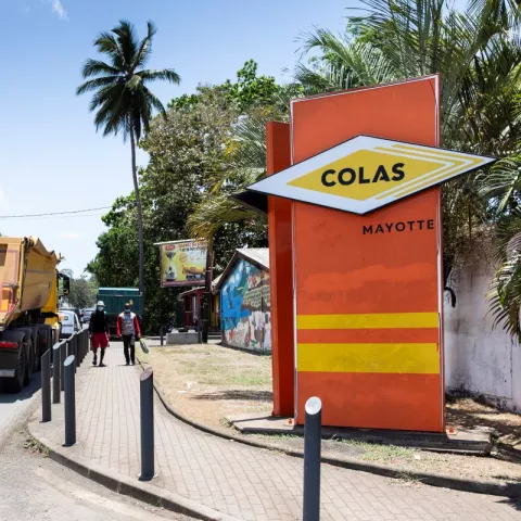 Illustration of Colas launches a skill-based sponsorship to rebuild the Lycée Bamana secondary school in Mayotte