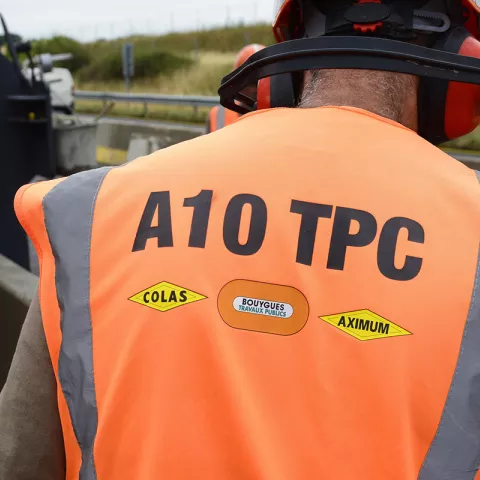 Illustration of Colas et Bouygues Construction remportent un contrat pour l’élargissement d’une section de l’autoroute A10