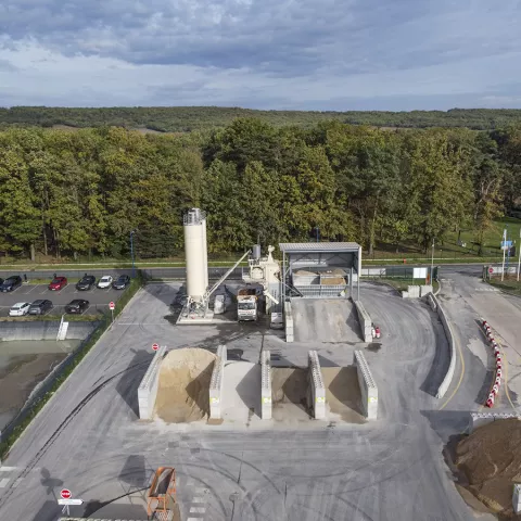 Illustration of Economie circulaire : Colas lance le réseau de plateformes Valormat et Ecotri pour augmenter de 50% sa production de matériaux recyclés d’ici à 2026