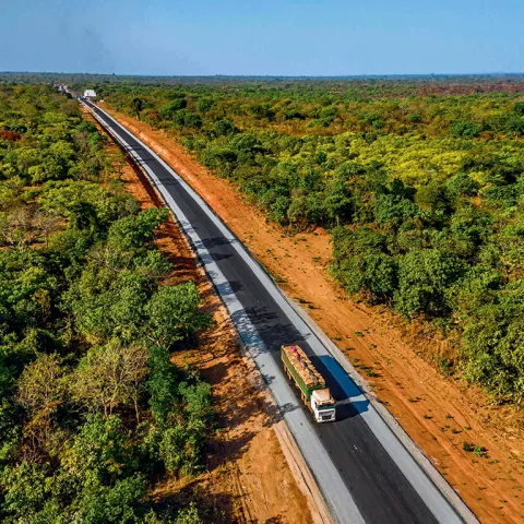 Illustration of Colas remporte deux contrats en Côte d’Ivoire pour un montant total de 180 millions d’euros