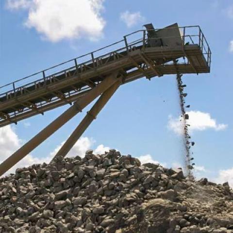 Illustration of Colas acquiert une participation de 50% dans six sociétés de carrières  du Sud‐Ouest de la France
