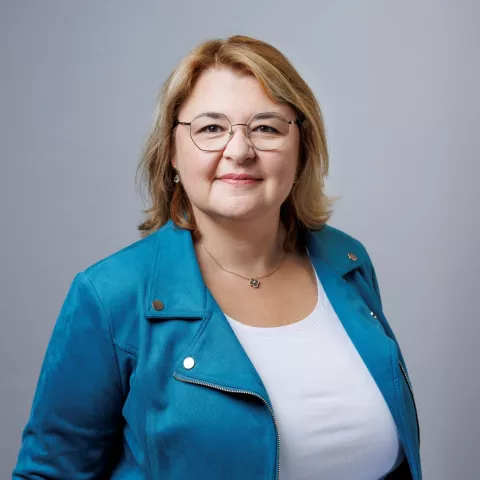 Image of Appointment Carine Piquet, Health, Safety and Environment Director, joins Colas' Executive Committee Illustration of Appointment Carine Piquet, Health, Safety and Environment Director, joins Colas' Executive Committee