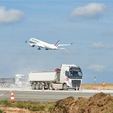 Illustration of Colas remporte le contrat de réhabilitation de la piste 4 de l’aéroport Paris-Orly