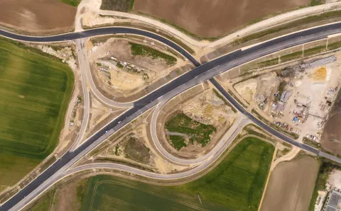 Constructions sur la M83 en Hongrie