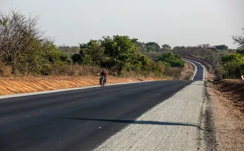 Chantier de la route du nord en cote d'ivoire